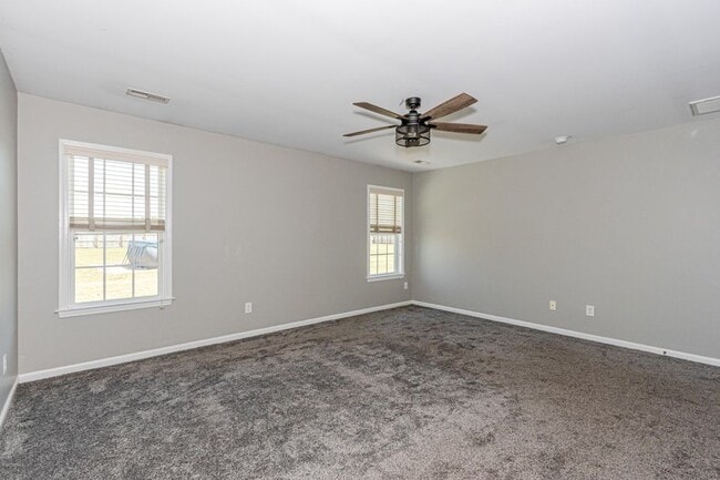 Building Photo - 223 Cherry Blossom Dr