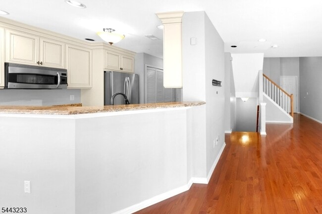 Building Photo - 418 Dalton Ct