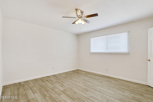 Building Photo - 10401 Centaur Dr