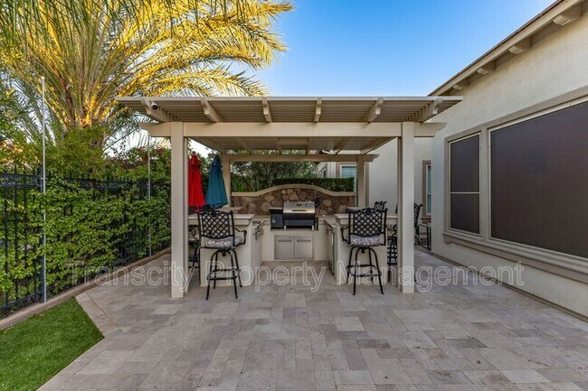 Building Photo - 1636 E Sattoo Way