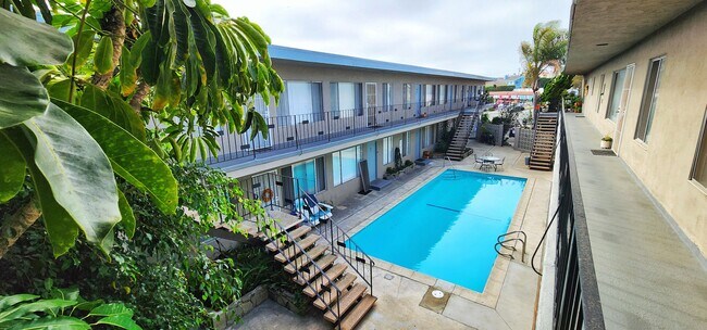 Building Photo - 906 Torrance Blvd