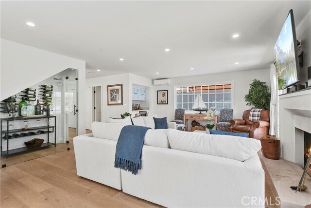 Building Photo - 711 Heliotrope Ave