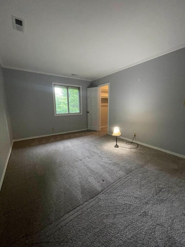 Building Photo - 2500 Topsfield Rd