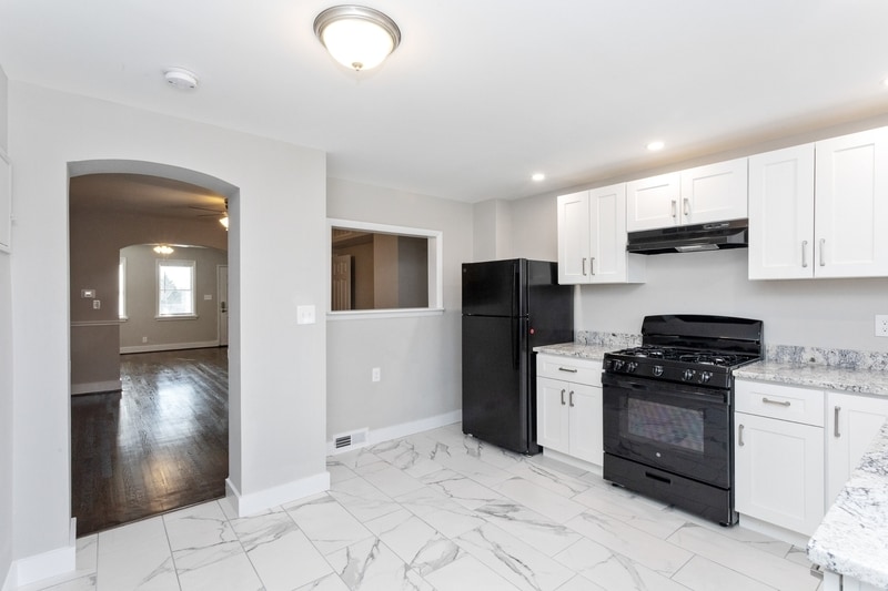 Building Photo - 7704 Gough St