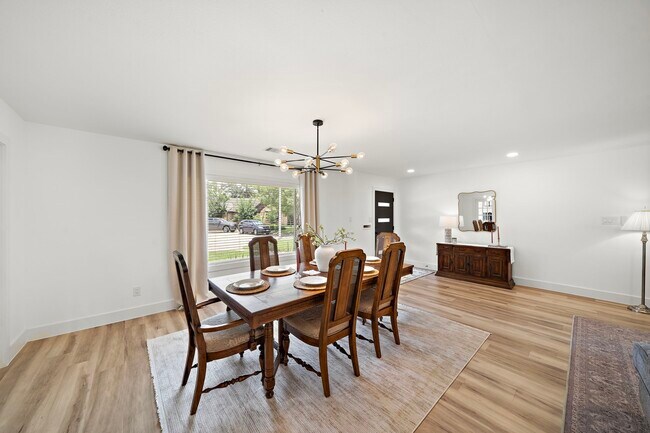 Building Photo - 4903 Candleglow Dr