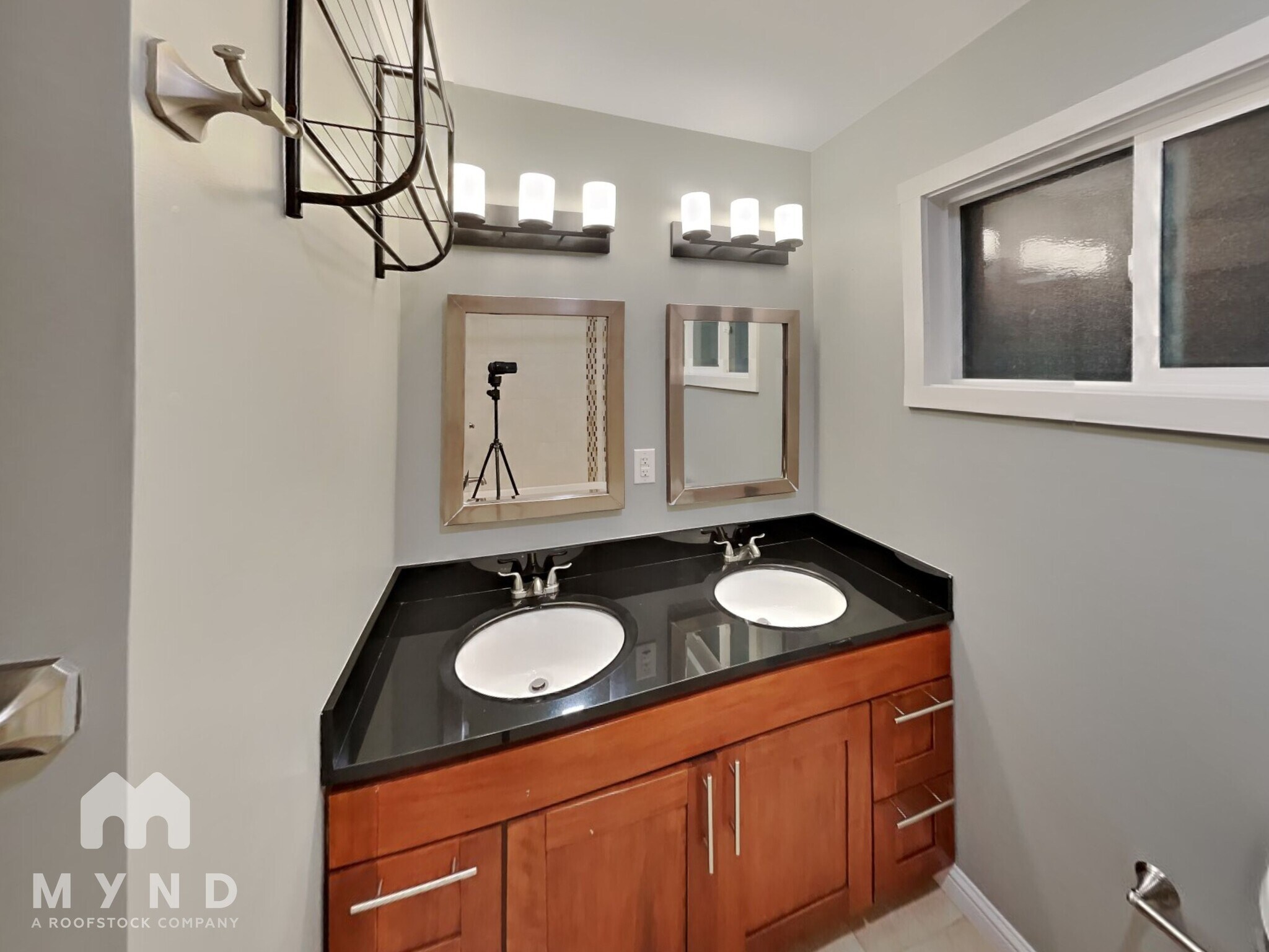 Building Photo - 4730 Sequoyah Rd