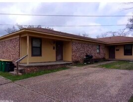 Building Photo - 1722 W 44th St