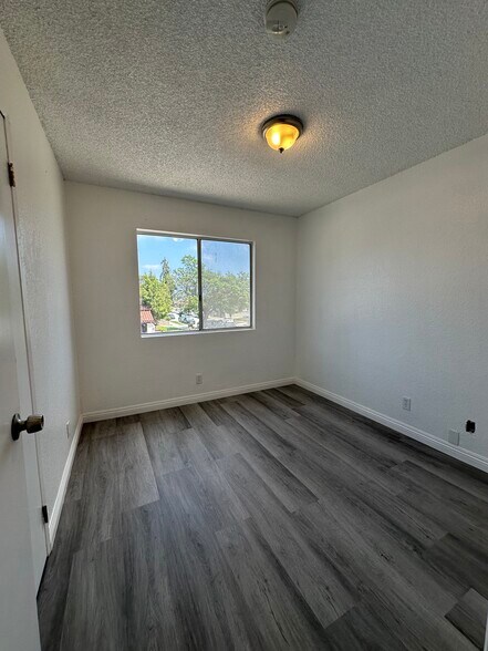 2nd bedroom - 1503 W 85th St