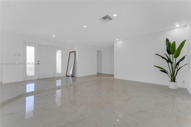 Building Photo - 6924 NW 8th Ct