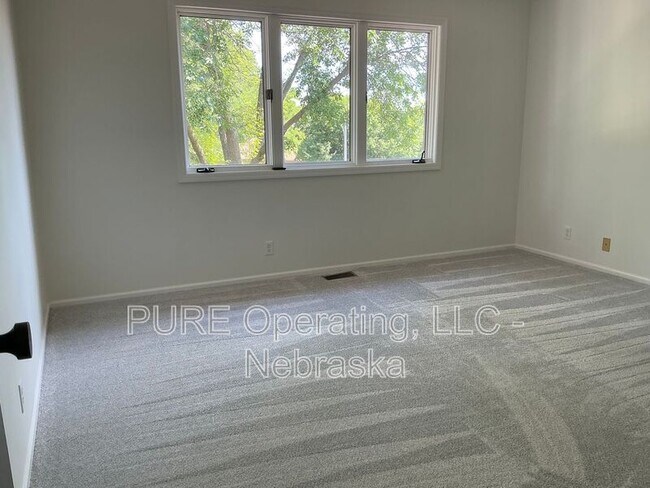 Building Photo - 15527 Mason Cir