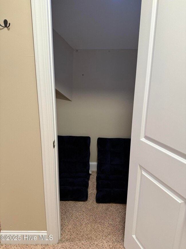Building Photo - 204 Armistead Way