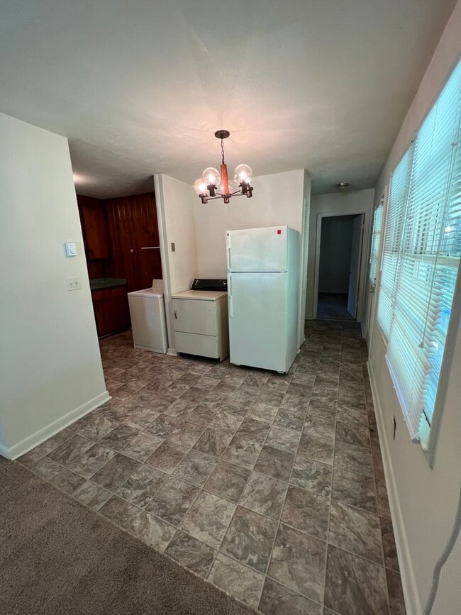 Building Photo - 116 Oates Dr