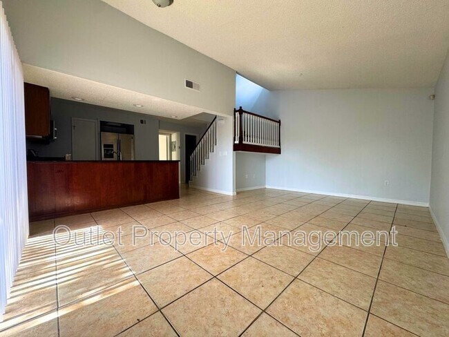 Building Photo - 1742 Potomac Ct