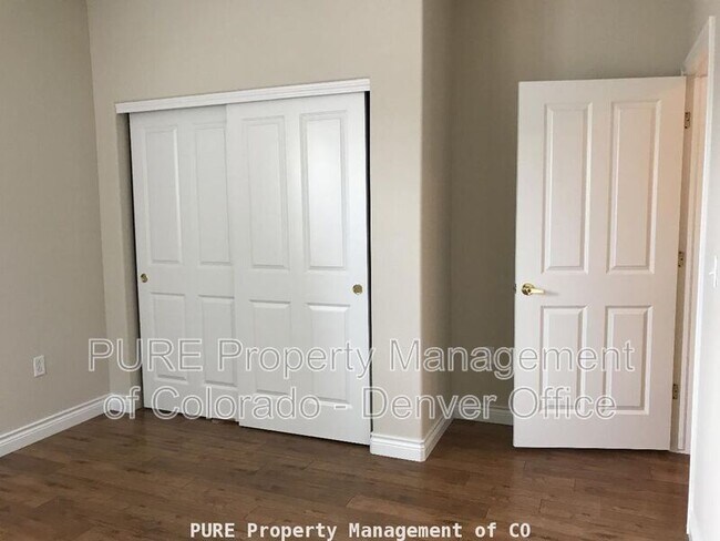 Building Photo - 9201 W Chatfield Pl