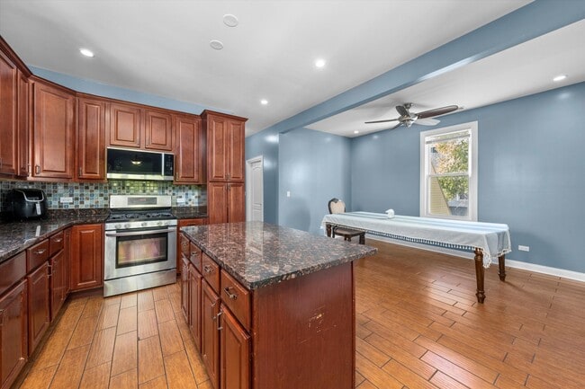 Building Photo - 5108 W 24th Pl