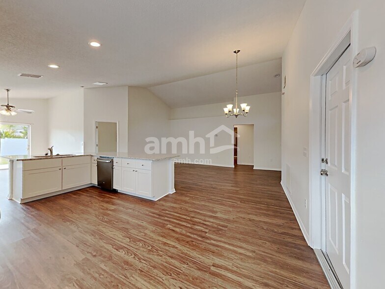 Building Photo - 311 Hartwell Ln