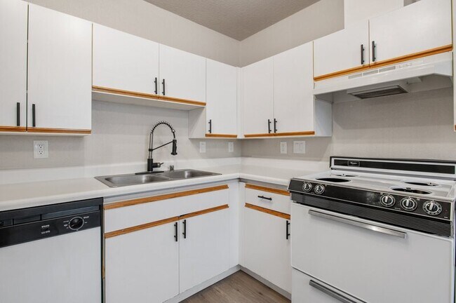 Building Photo - 10820 E 3rd Ave