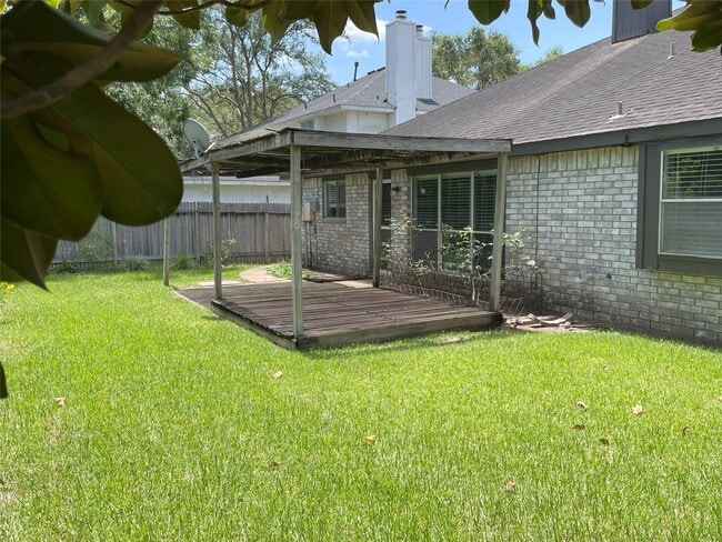 Building Photo - 2406 Old Dixie Dr