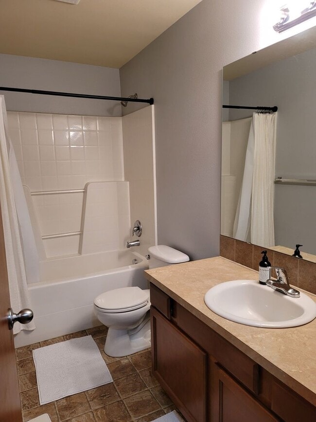 Building Photo - 15717 26th Ave W