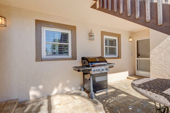 Building Photo - 1501 Chesapeake Ave