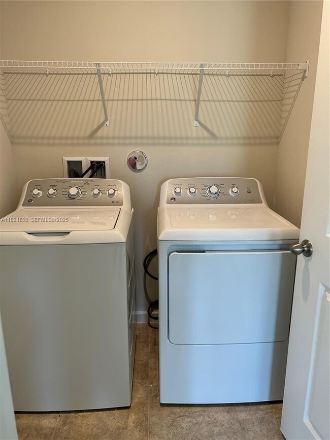 Building Photo - 217 Raspberry Rd