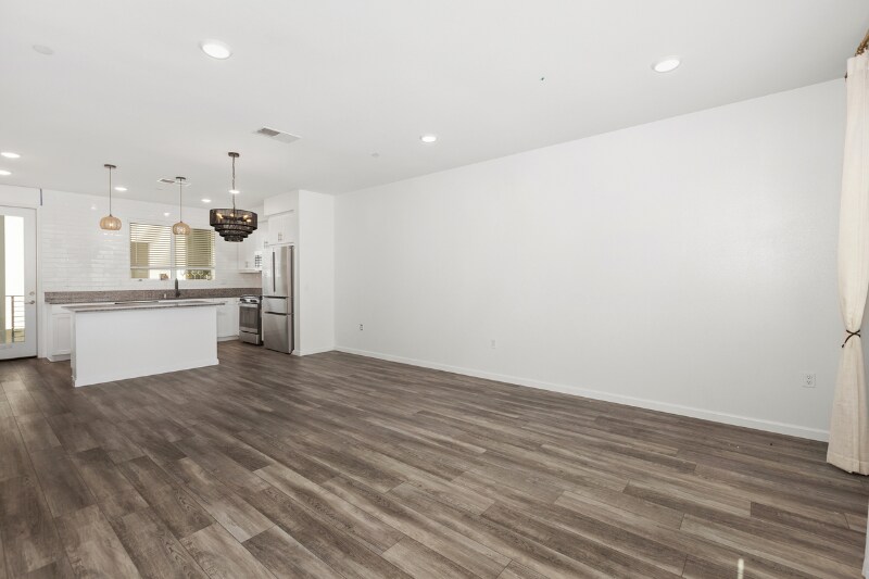 Building Photo - 5272 Beachfront Cove