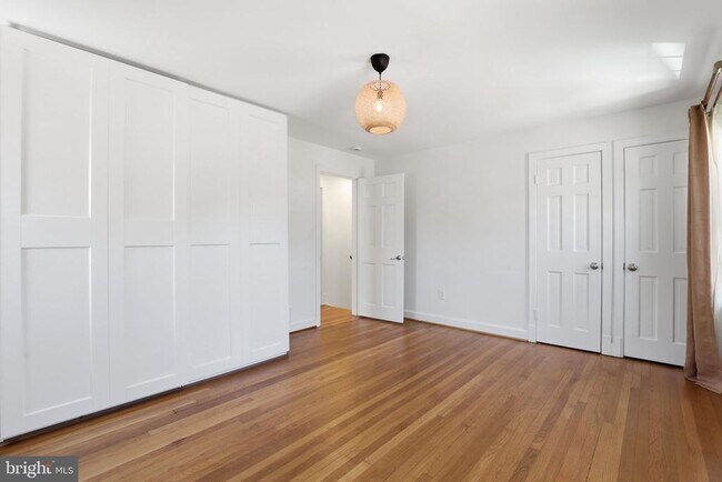 Building Photo - 618 Wayne Ave