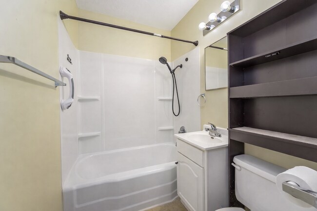 Building Photo - 6215 Independence St