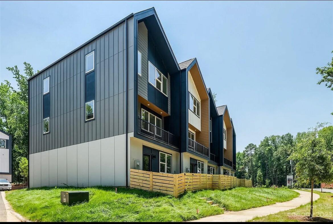 Building Photo - 2015 Mincey St