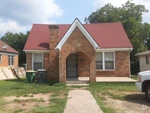 Building Photo - 2Bedroom Home