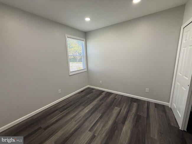 Building Photo - 383 Johnson Ave