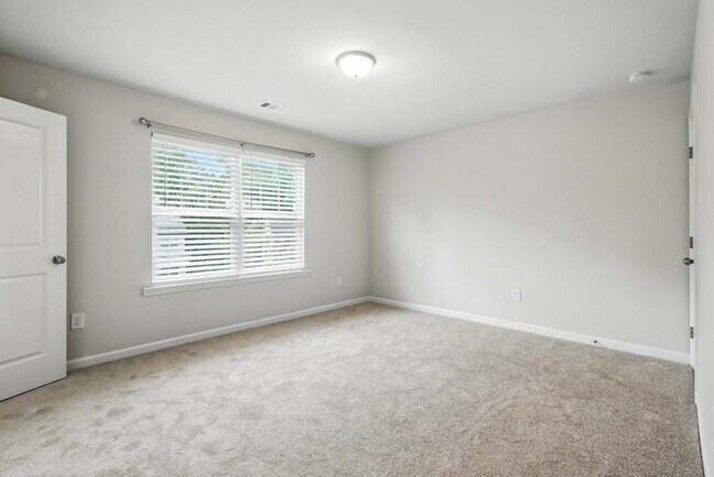 Building Photo - 6215 Vista Crossing Way