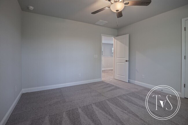 Building Photo - 332 MONTEREY Lp