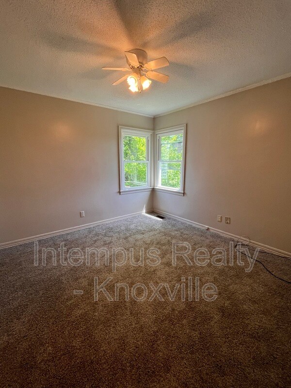 Building Photo - 3116 Sunset Ave