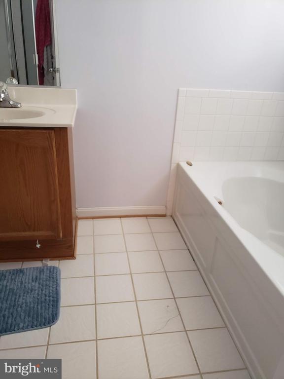Building Photo - 2710 Bellforest Ct