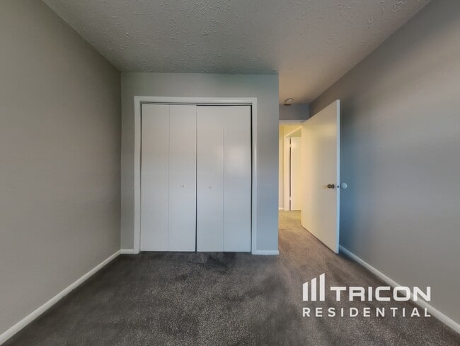 Building Photo - 15 Thornleigh Dr