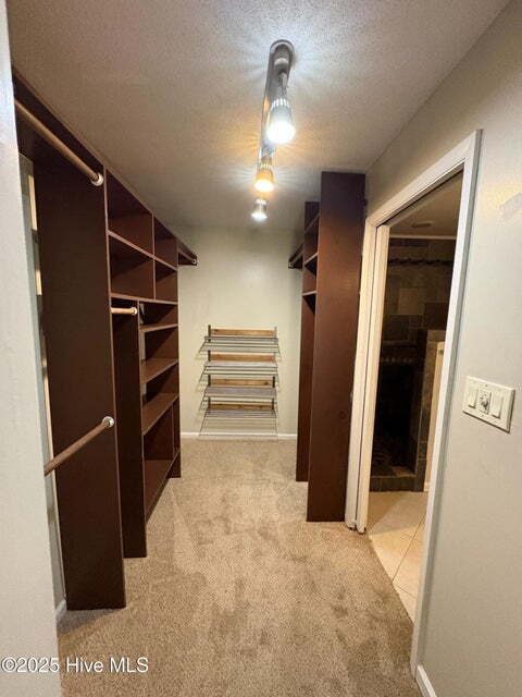 Building Photo - 502 W Hilltop Ct