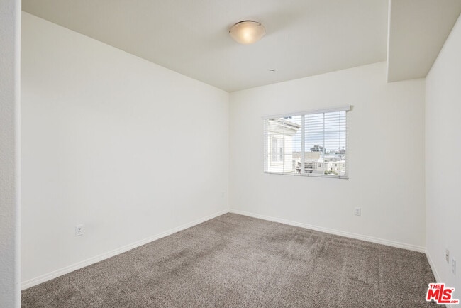 Building Photo - 1408 W Washington Blvd