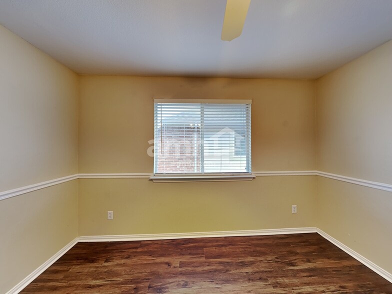 Building Photo - 11737 Latania Ln