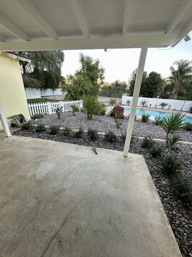 Building Photo - 9071 Paradise Park Dr