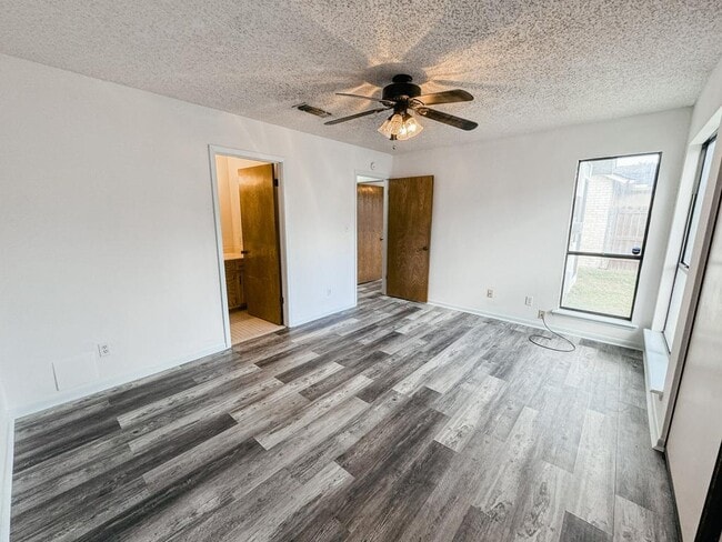 Building Photo - 109 Waterford Dr