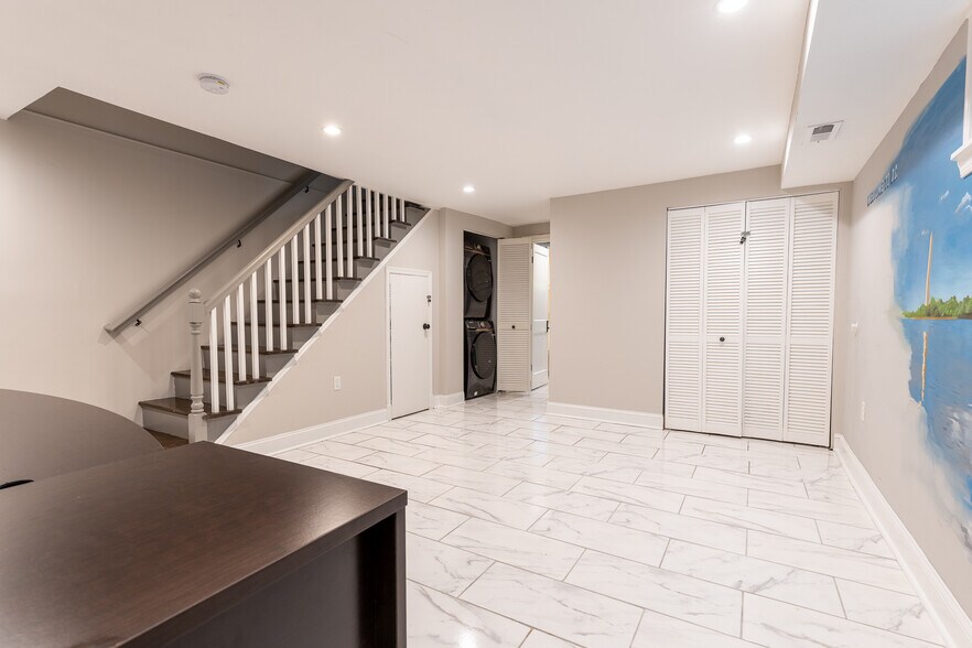 Basement Flex Space - 3922 E Capitol St NE