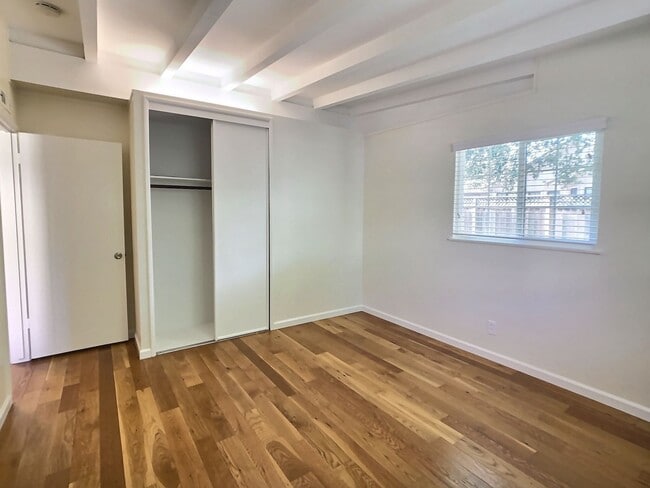Building Photo - Saratoga 3 Bedroom House