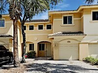 Building Photo - 4401 Coventry Pointe Way