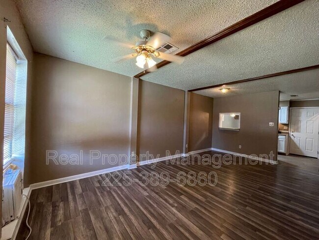 Building Photo - 750 Hospital Rd