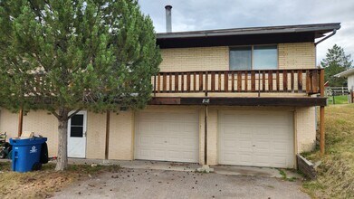 Building Photo - 816/818 Whitaker Dr