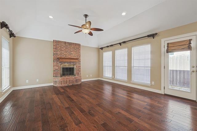 Building Photo - 7009 Oak Hills Ct