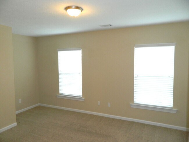 Building Photo - 835 Williford Run Dr