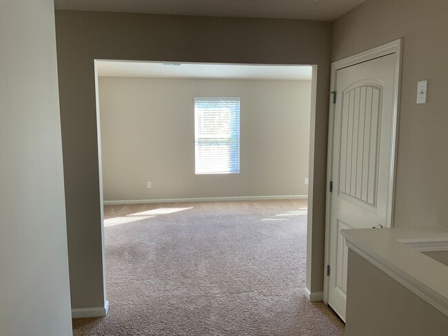 Building Photo - Chelsea Reserve  4 BR / 2.5 Ba / 2 family Room / 2 stories