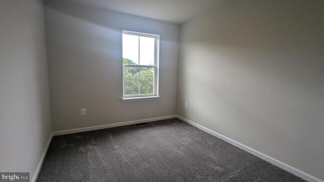 Building Photo - 151 Cooperage Rd